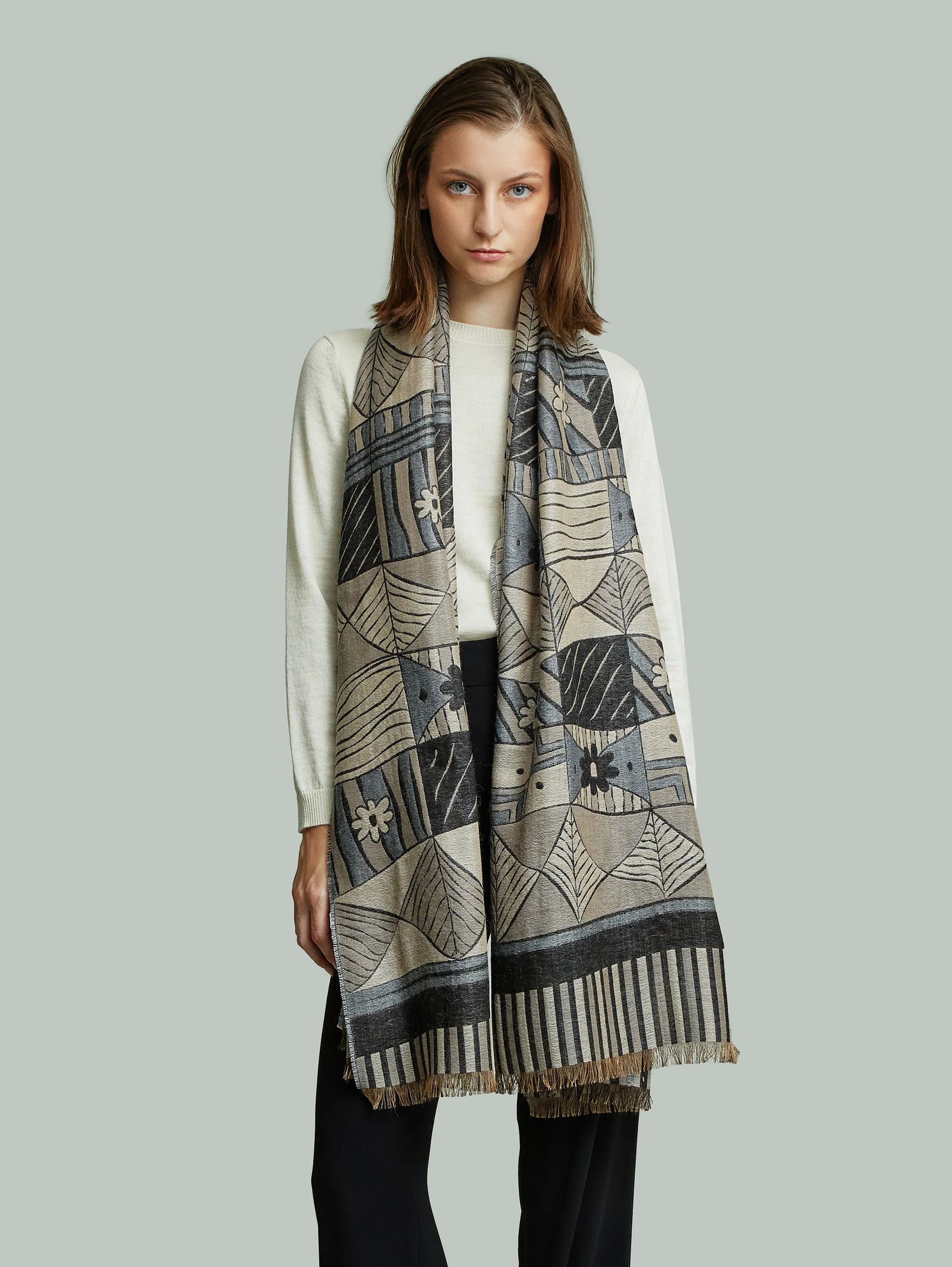 Ysiel Shawl Baby Alpaca Color Black