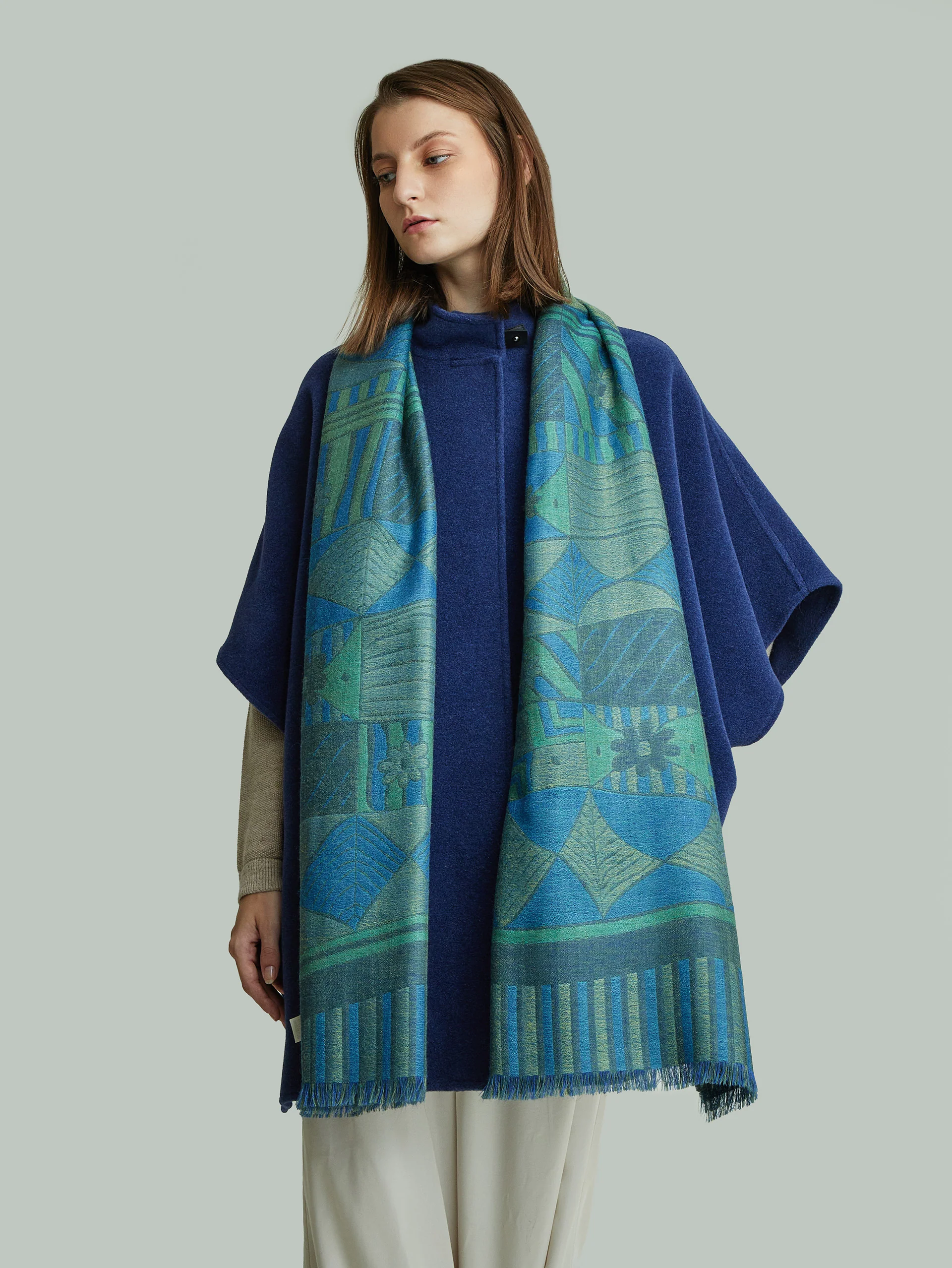 Ysiel Shawl Baby Alpaca Color Blue