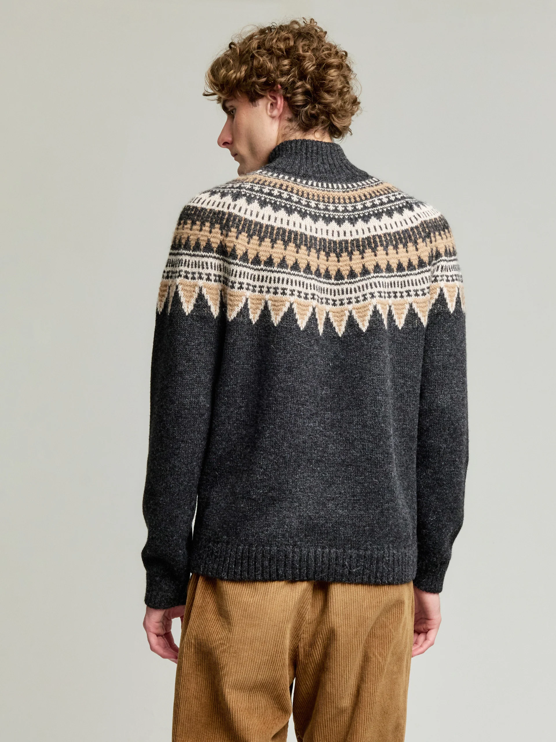 Yvor Sweater Baby Alpaca Color Black - Image 3