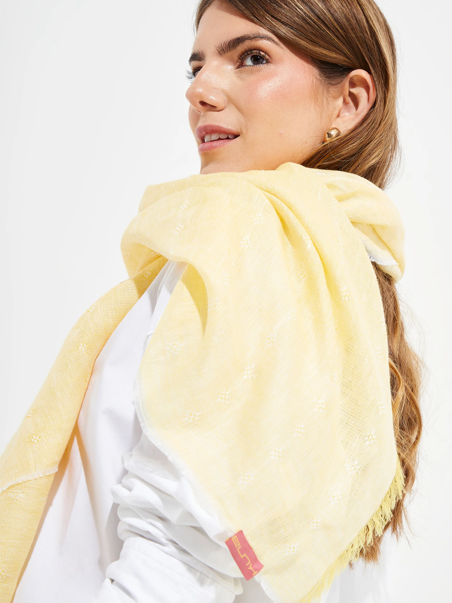 Yvory Shawl Linen Color Yellow - Image 3