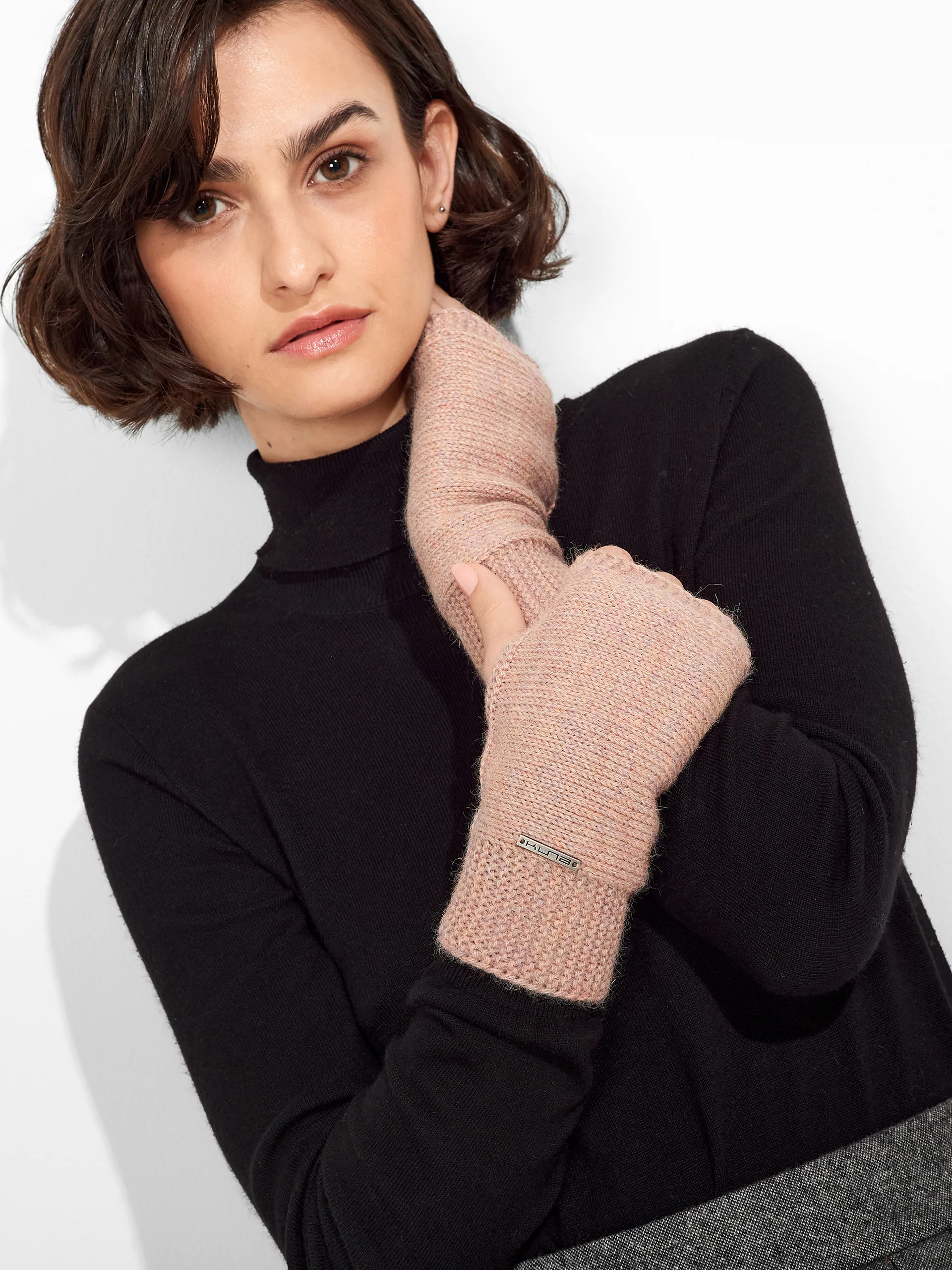 Zafiro Gloves Baby Alpaca Color Pink - Image 3