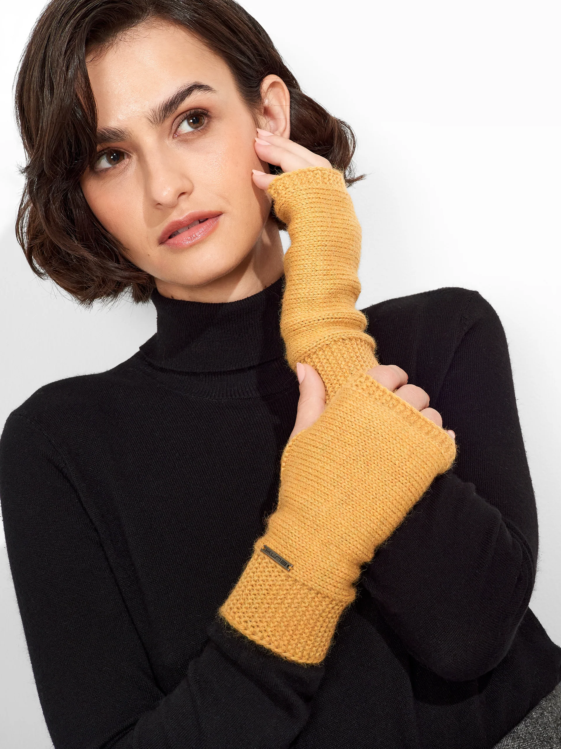 Zafiro Gloves Baby Alpaca Color Yellow - Image 3