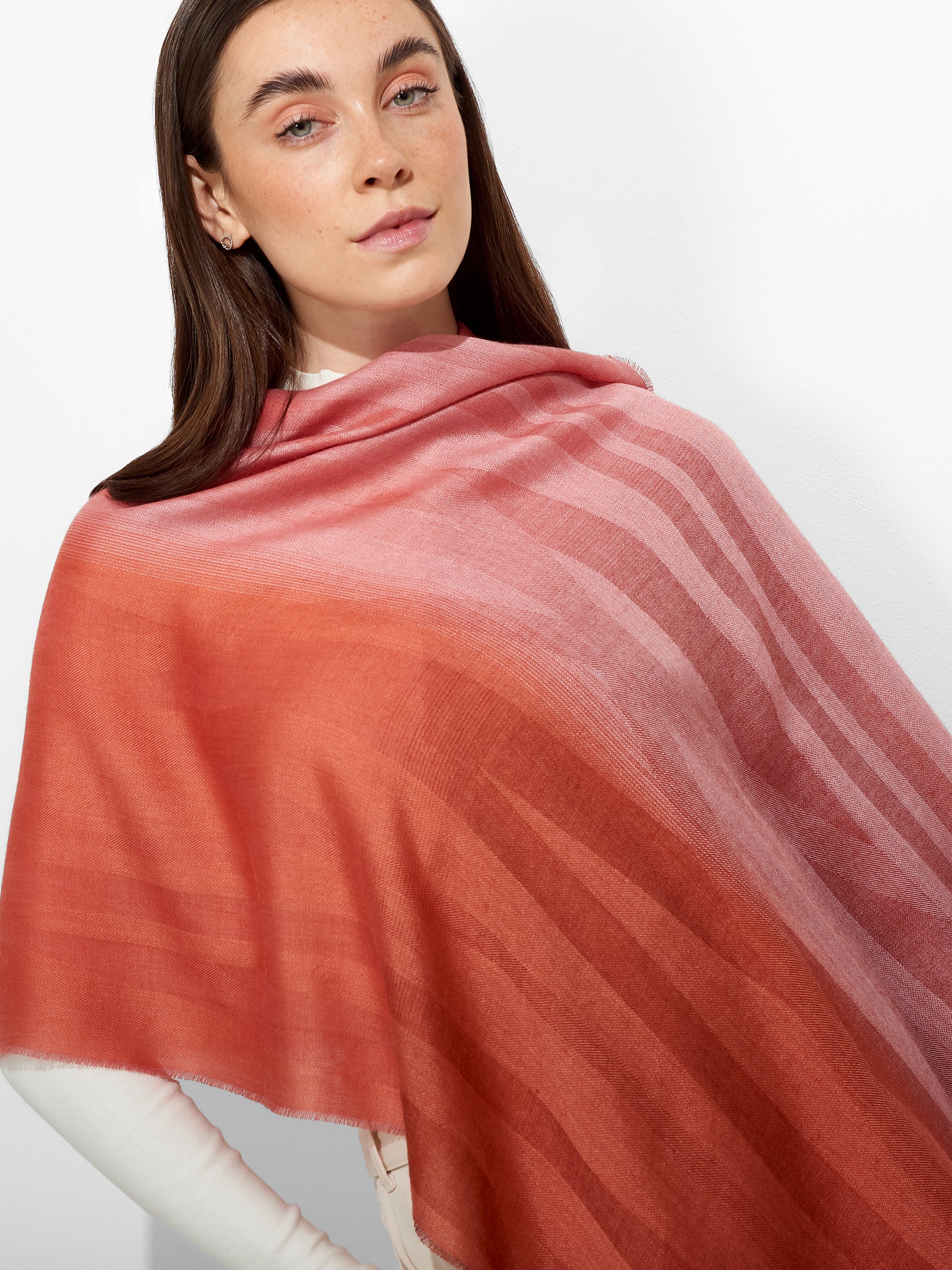Zakiri Shawl Baby Alpaca Color Pink - Image 3