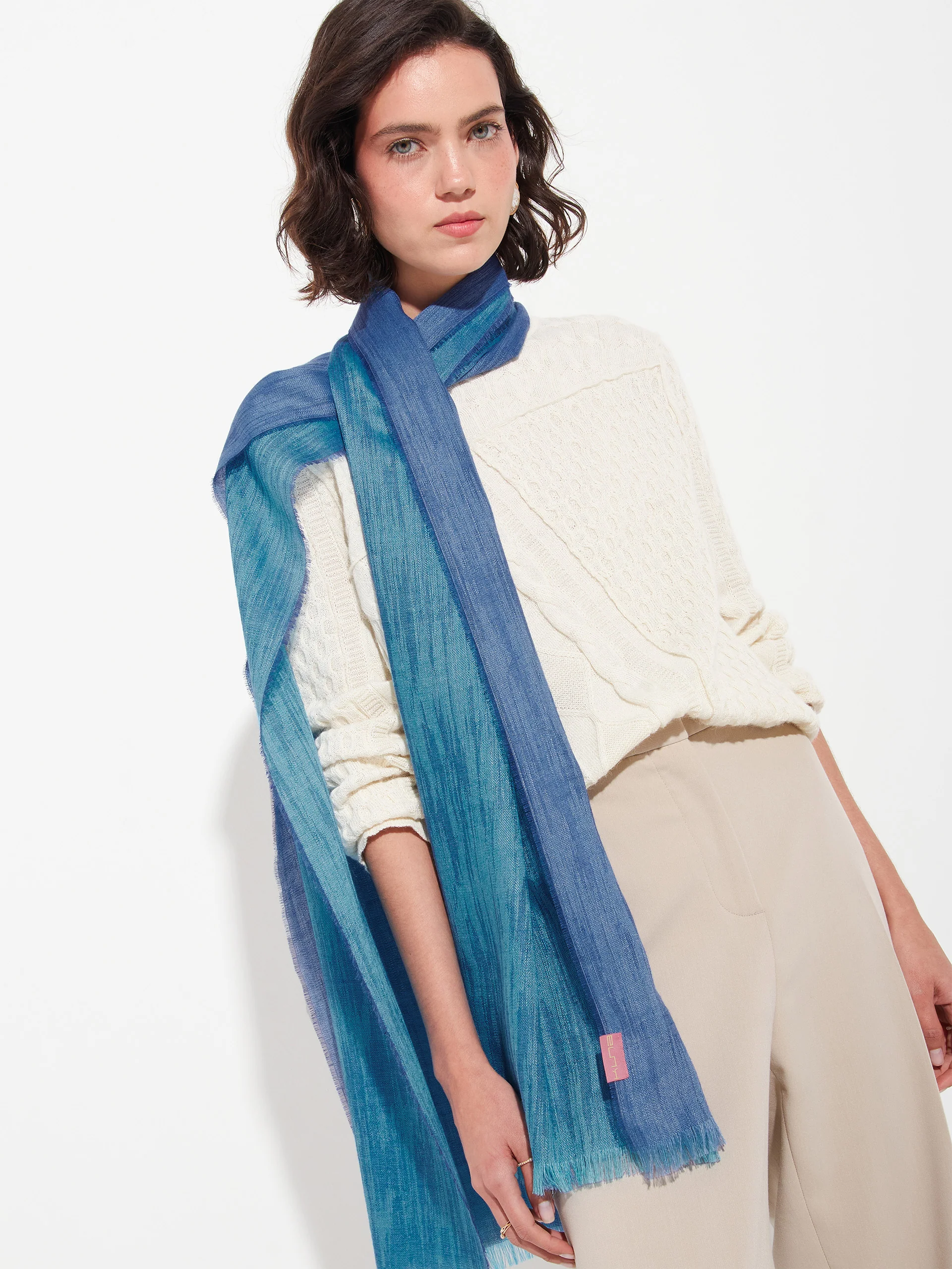 Zankov Shawl Baby Alpaca Color Blue - Image 3