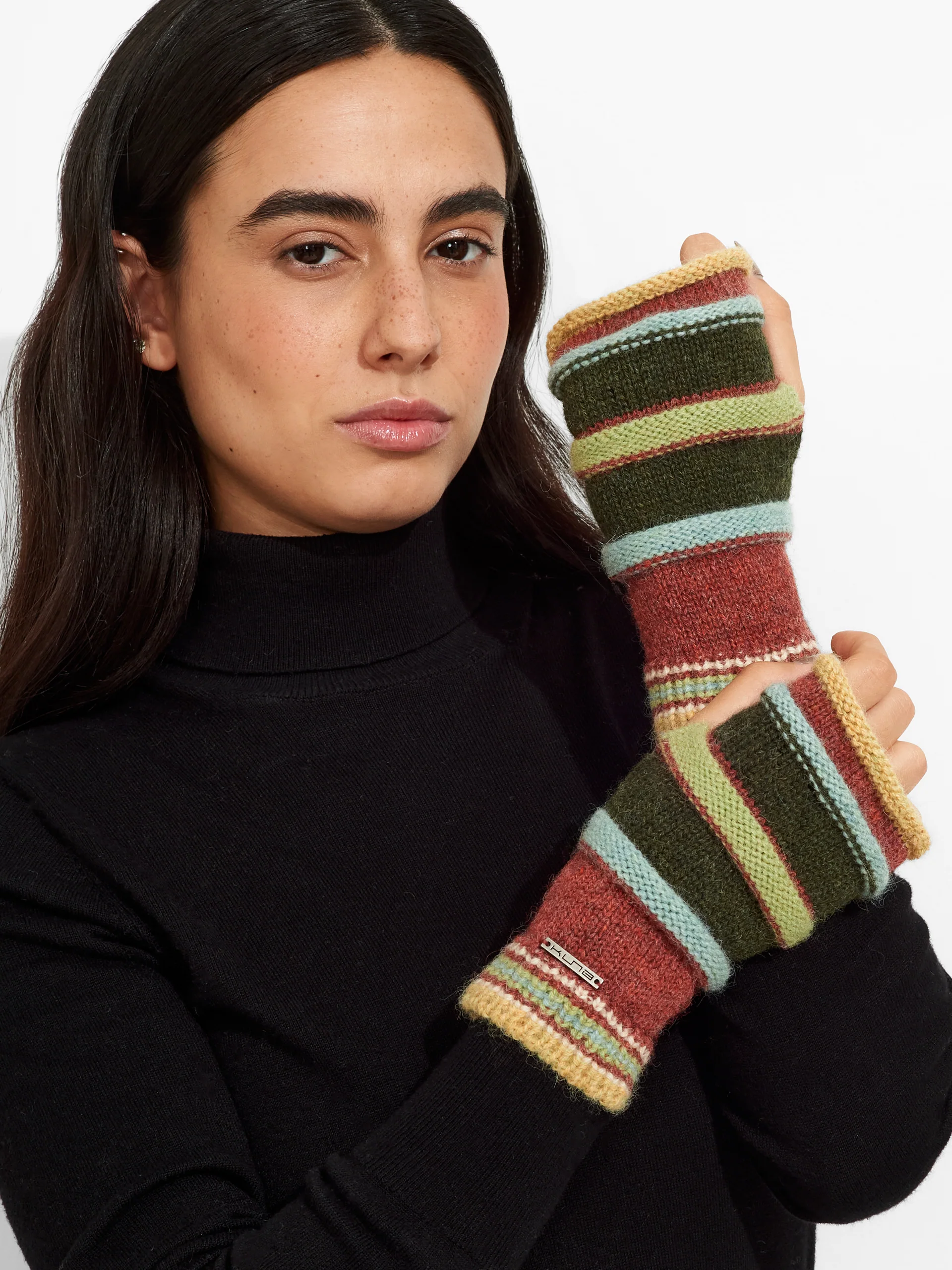 Zanni Gloves Baby Alpaca Color Red - Image 3
