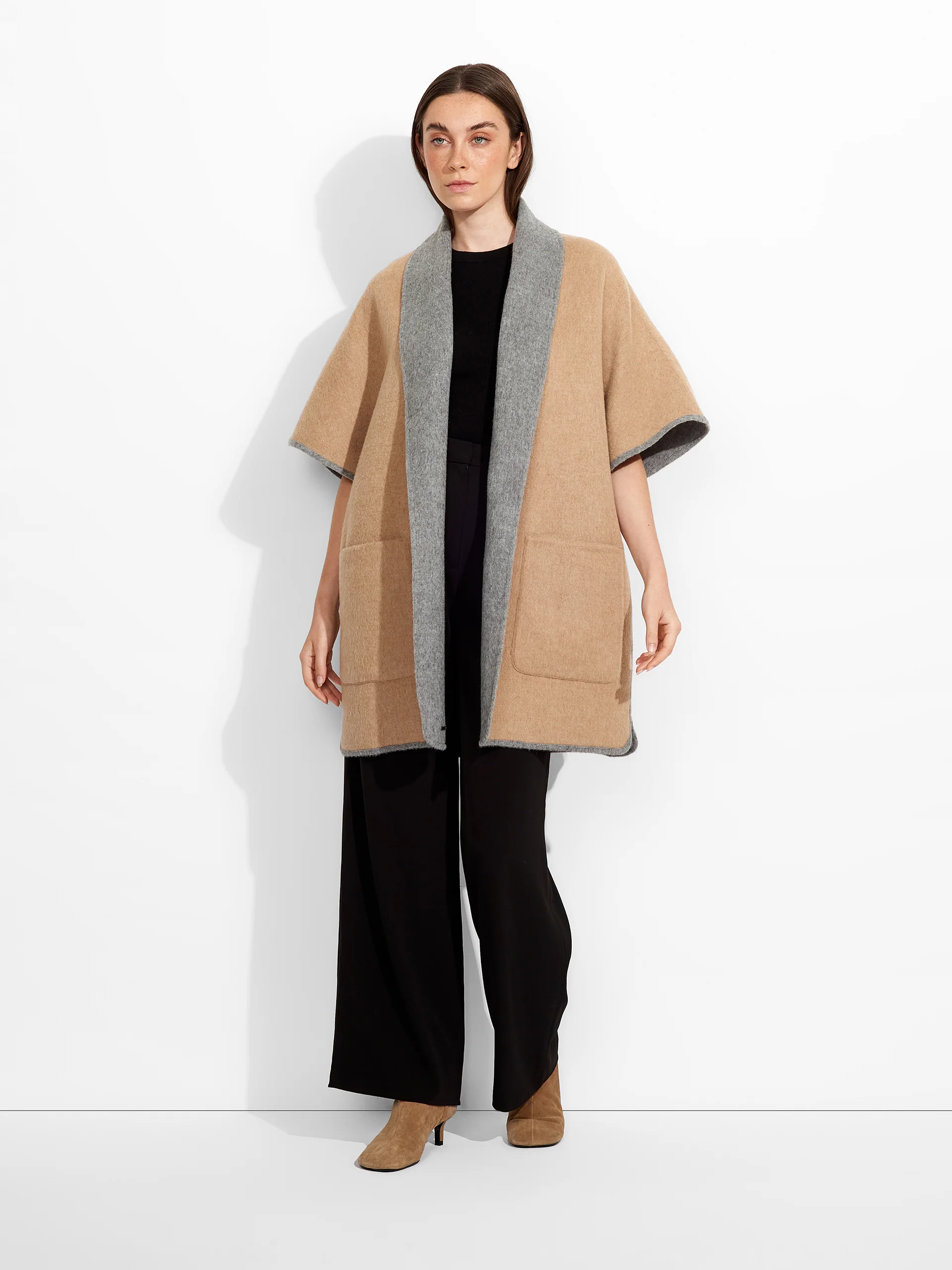 Zea Cape Baby Alpaca Color Beige - Image 5