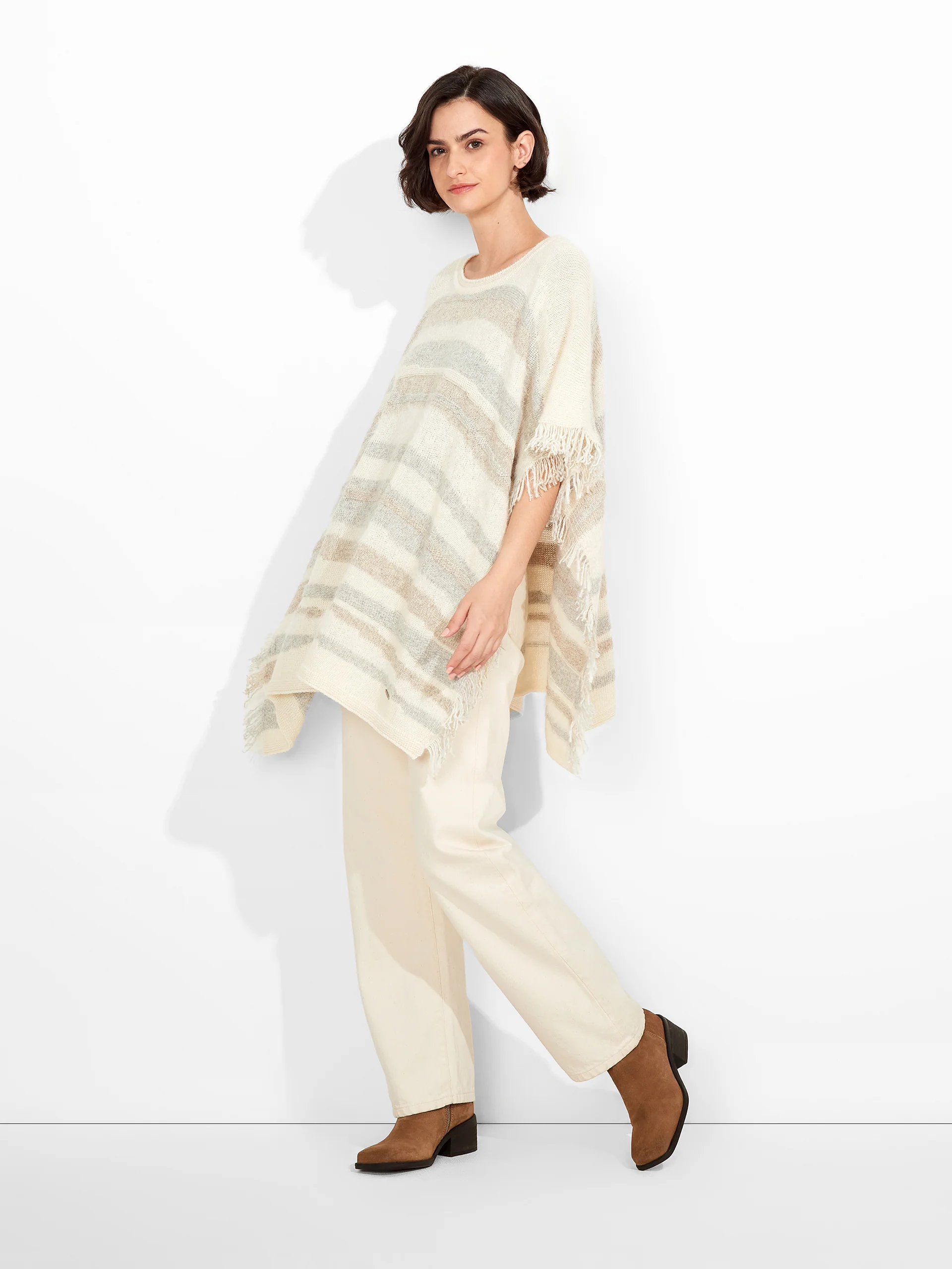 Zegovia Poncho Baby Alpaca Color Ecru - Image 4
