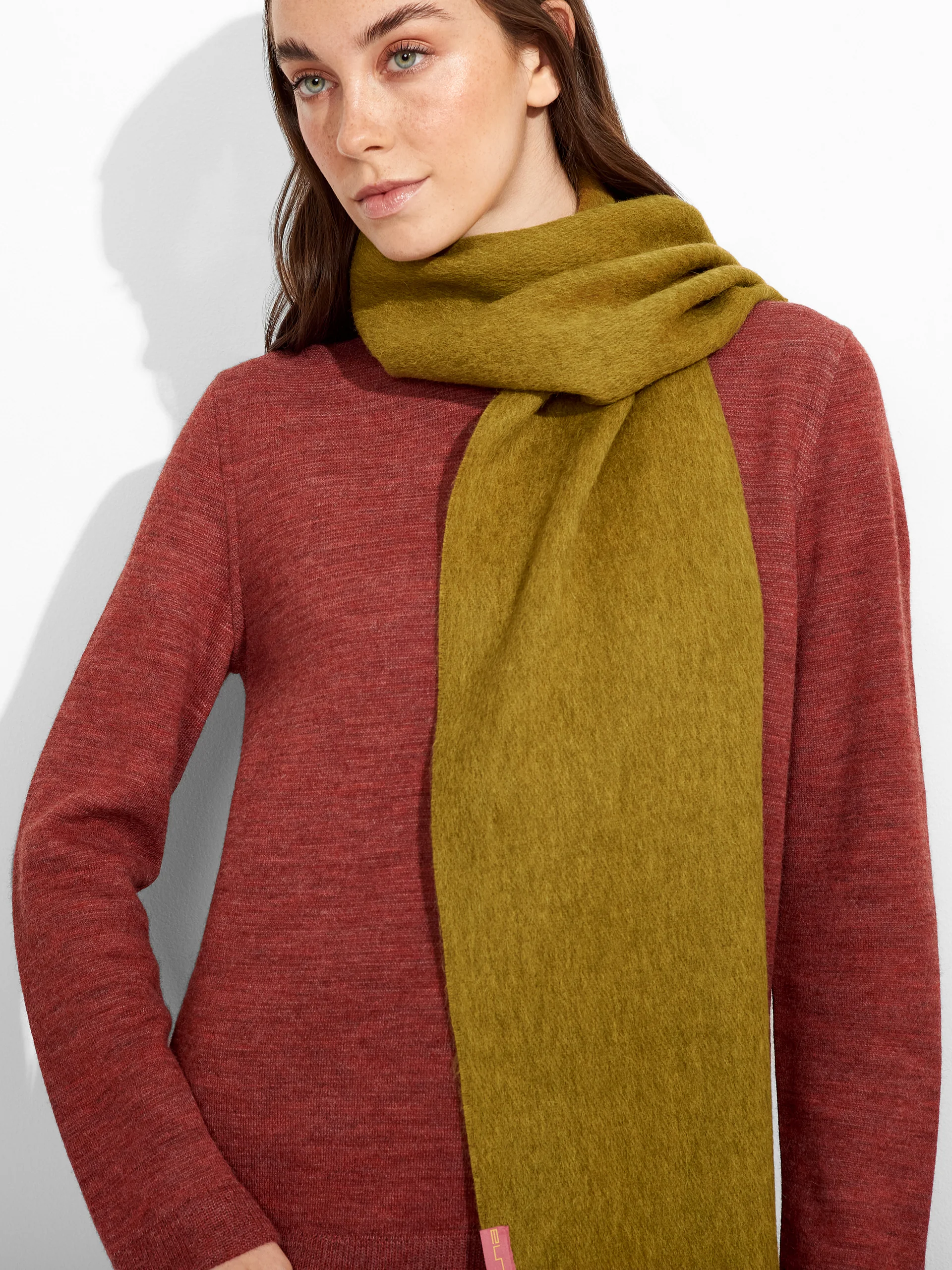 Zeta Scarf Baby Alpaca Color Green - Image 3