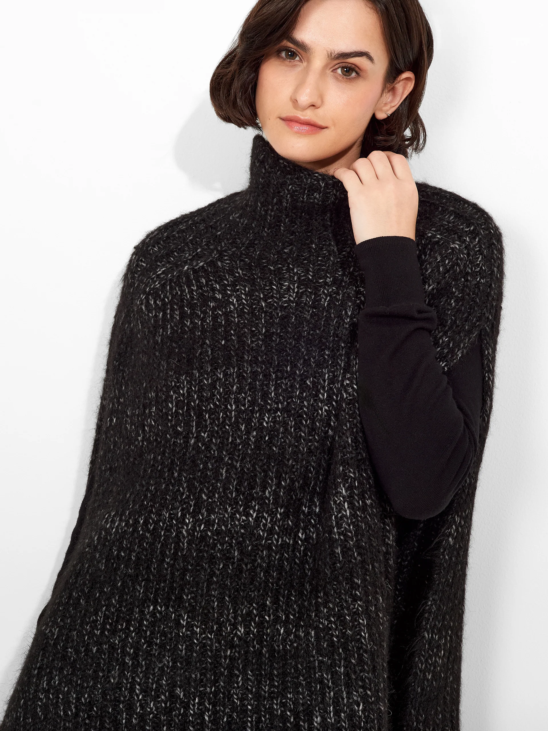 Zpazio Poncho Suri Alpaca Color Black - Image 5