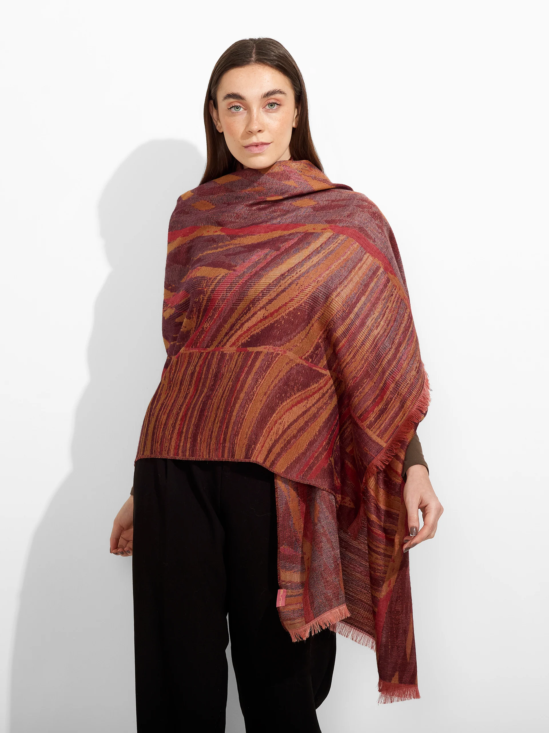 Zubi Shawl Baby Alpaca Color Red