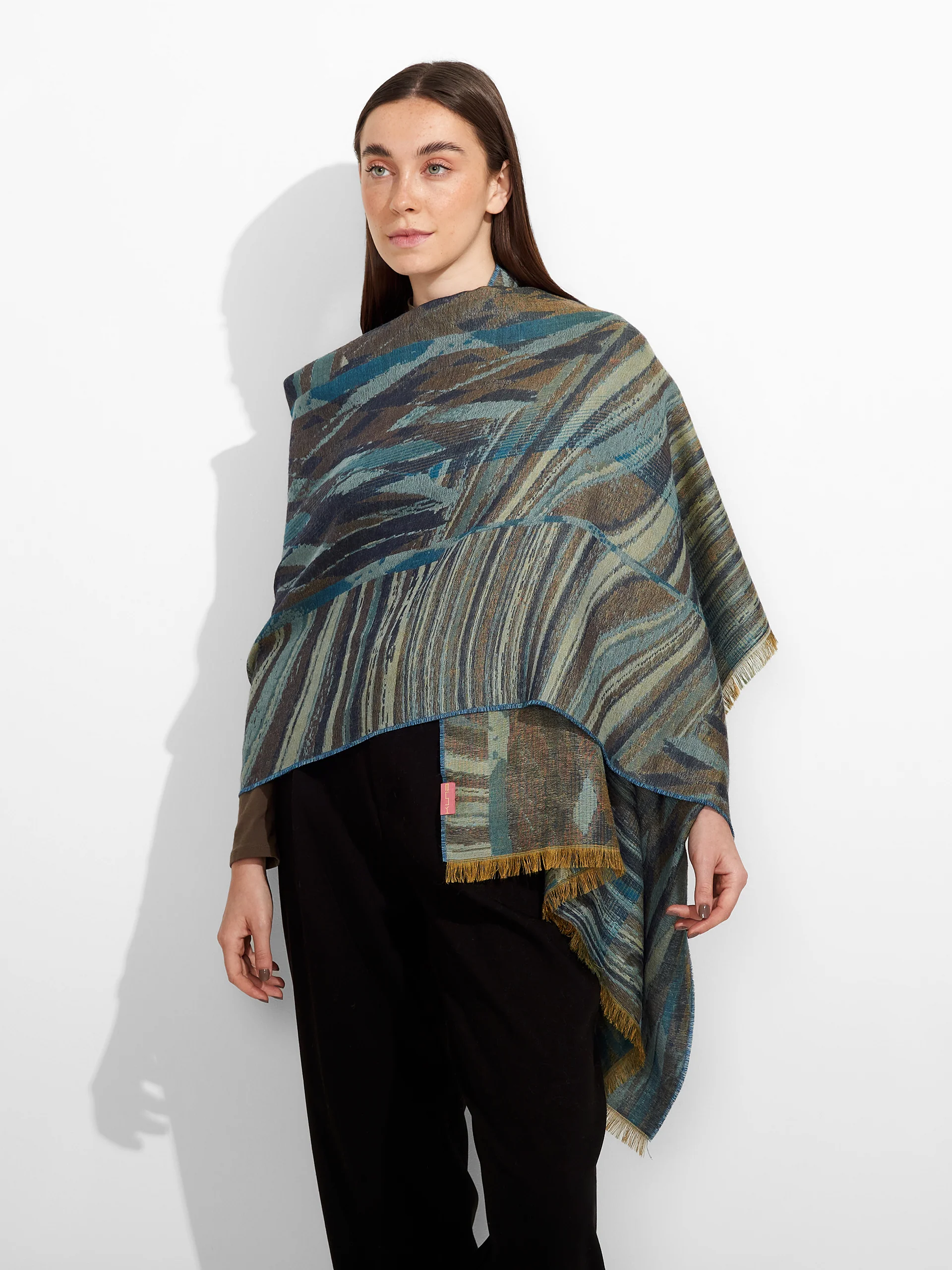 Zubi Shawl Baby Alpaca Color Turquoise