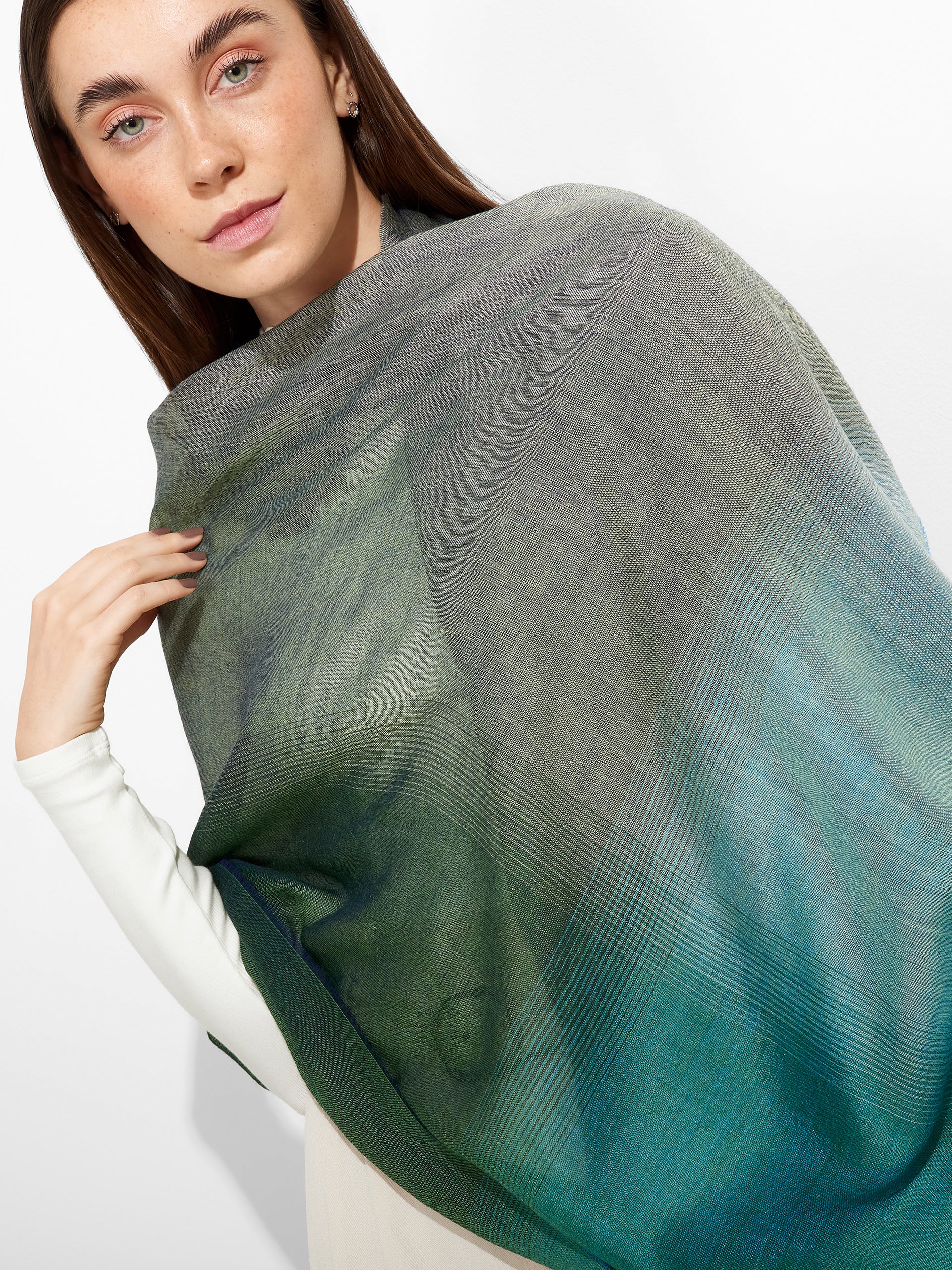 Zulma Shawl Baby Alpaca Color Grey - Image 3