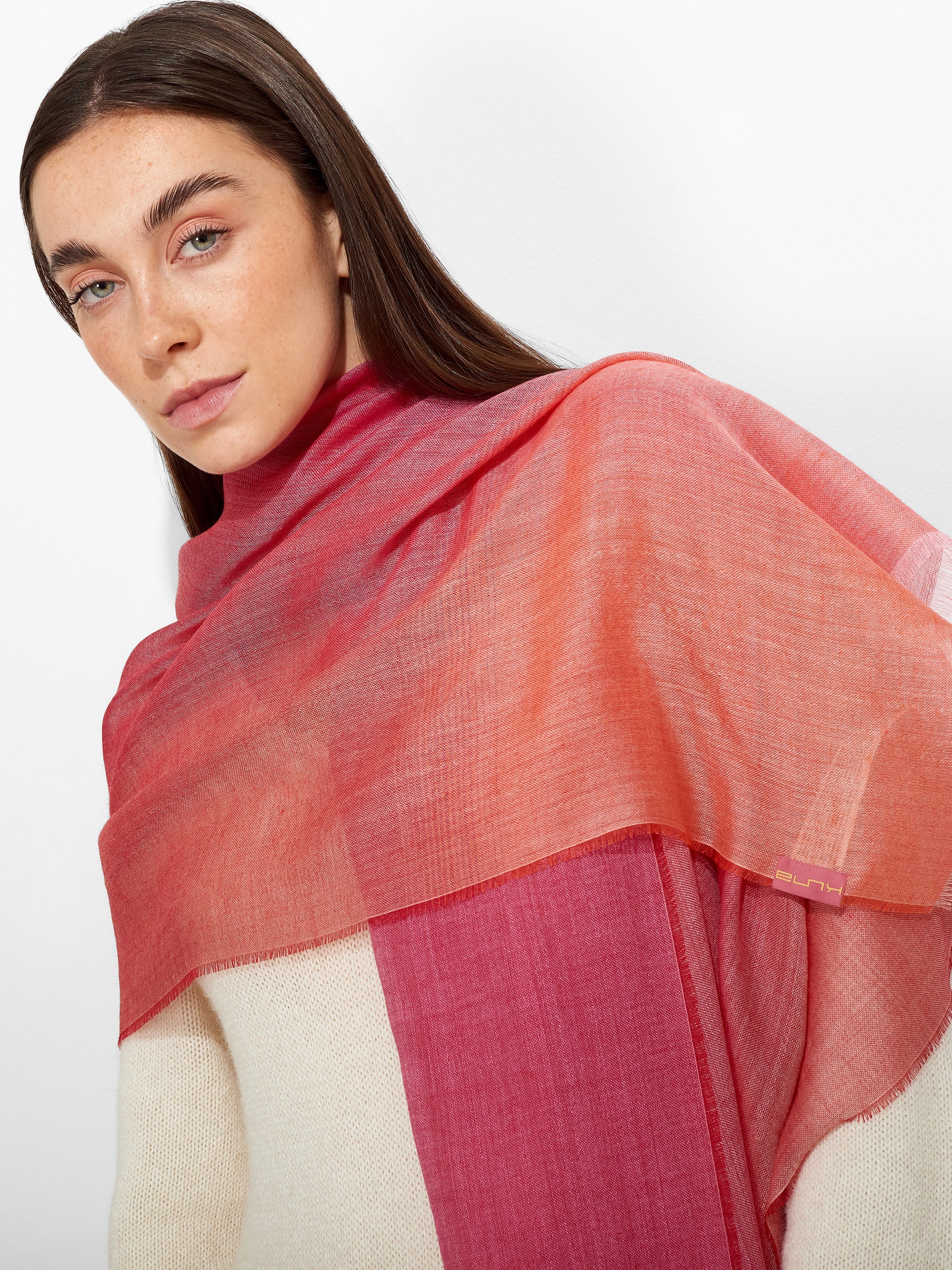 Zulma Shawl Baby Alpaca Color Red - Image 3